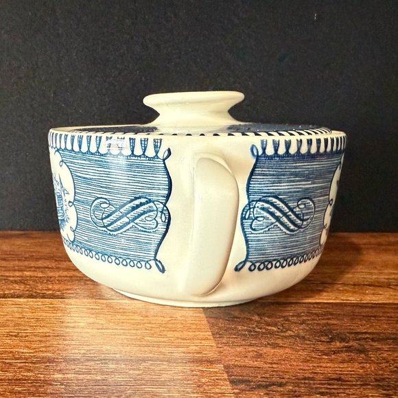 CURRIER & IVES Sugar Bowl With Lid - Picture 6 of 14